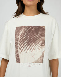 Seashells Tee by Silent Theory