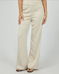 Briony Pant by Jorge