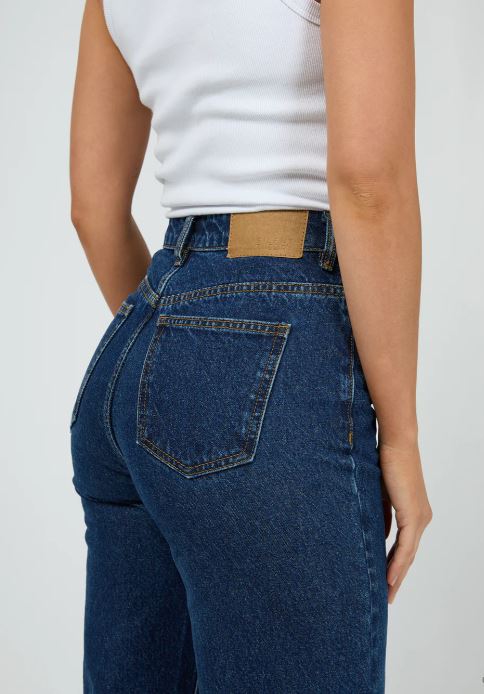 Hunter Jean by Silent Theory