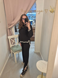 Knitted Lounge Set by Sambara