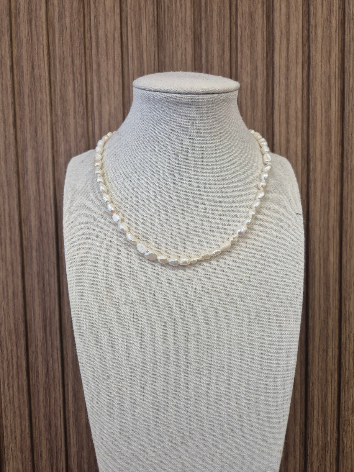 Pearly Chain Necklace