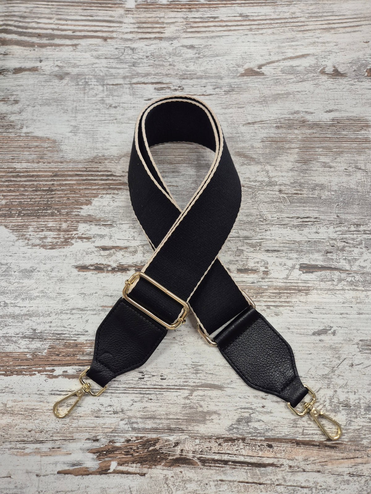 Black Bagstrap