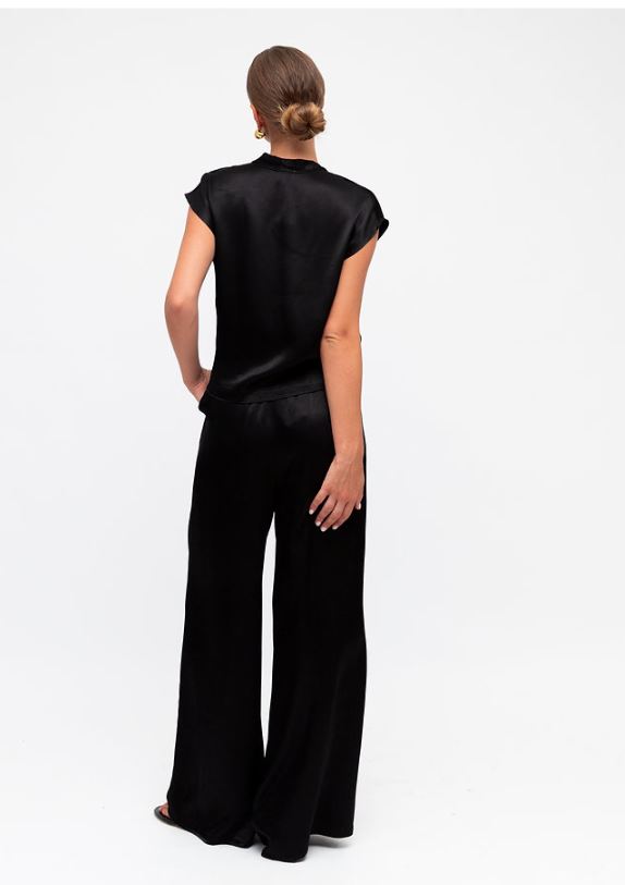 Hera Top Black by White Closet