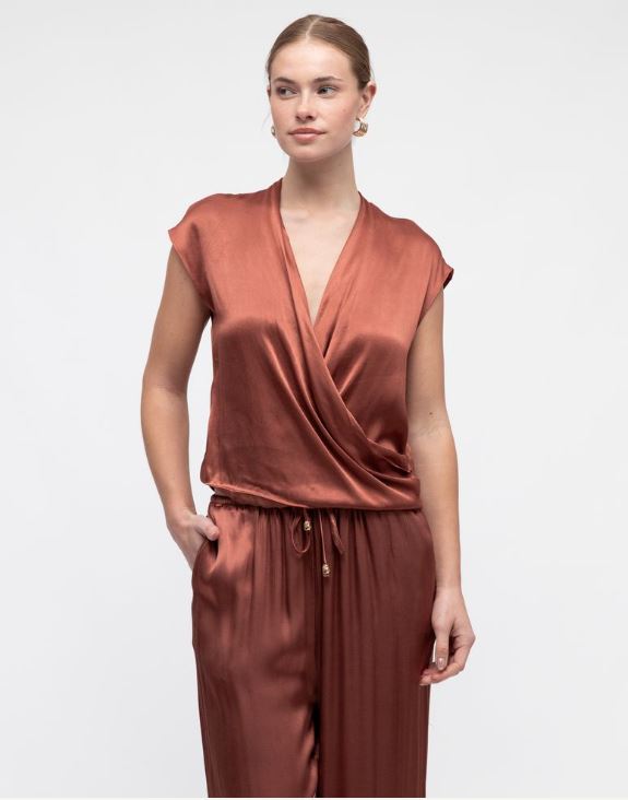 Hera Top Rose by White Closet