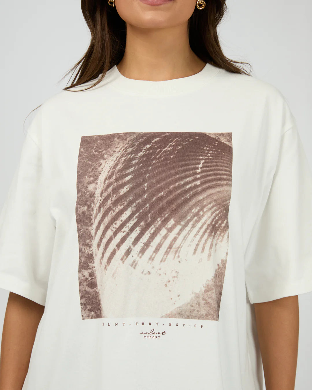 Seashells Tee by Silent Theory