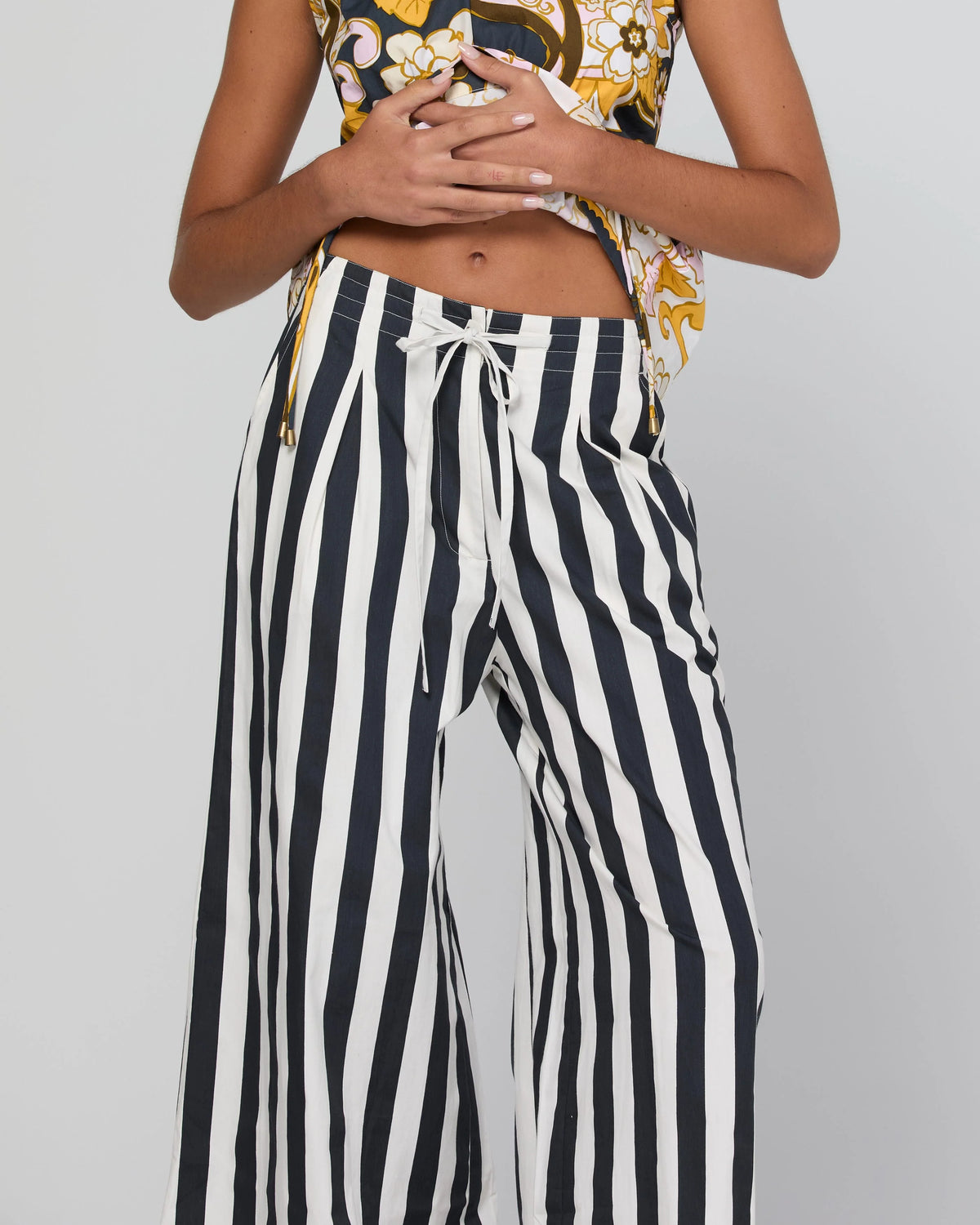 Shiro Pant