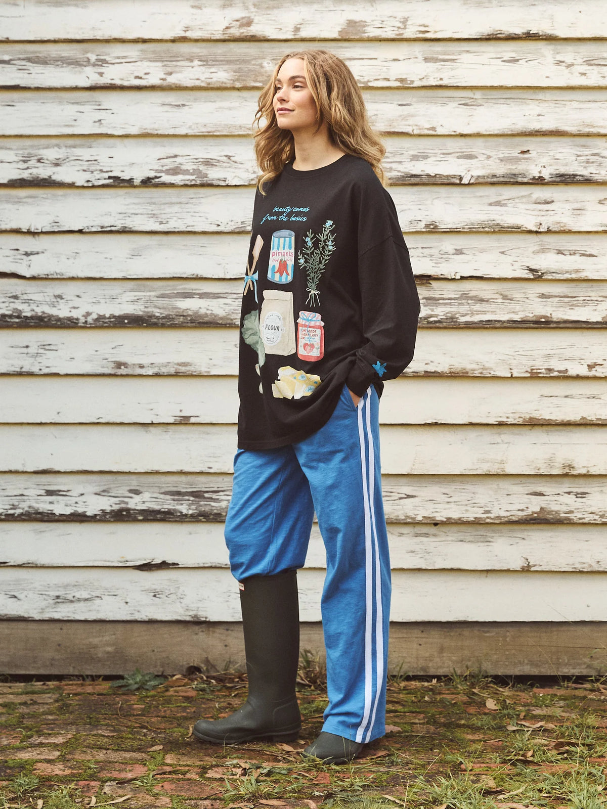 Staples L/S Tee