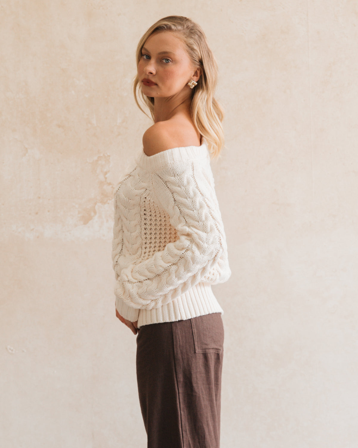 Elsa Off Should Knit by White Closet