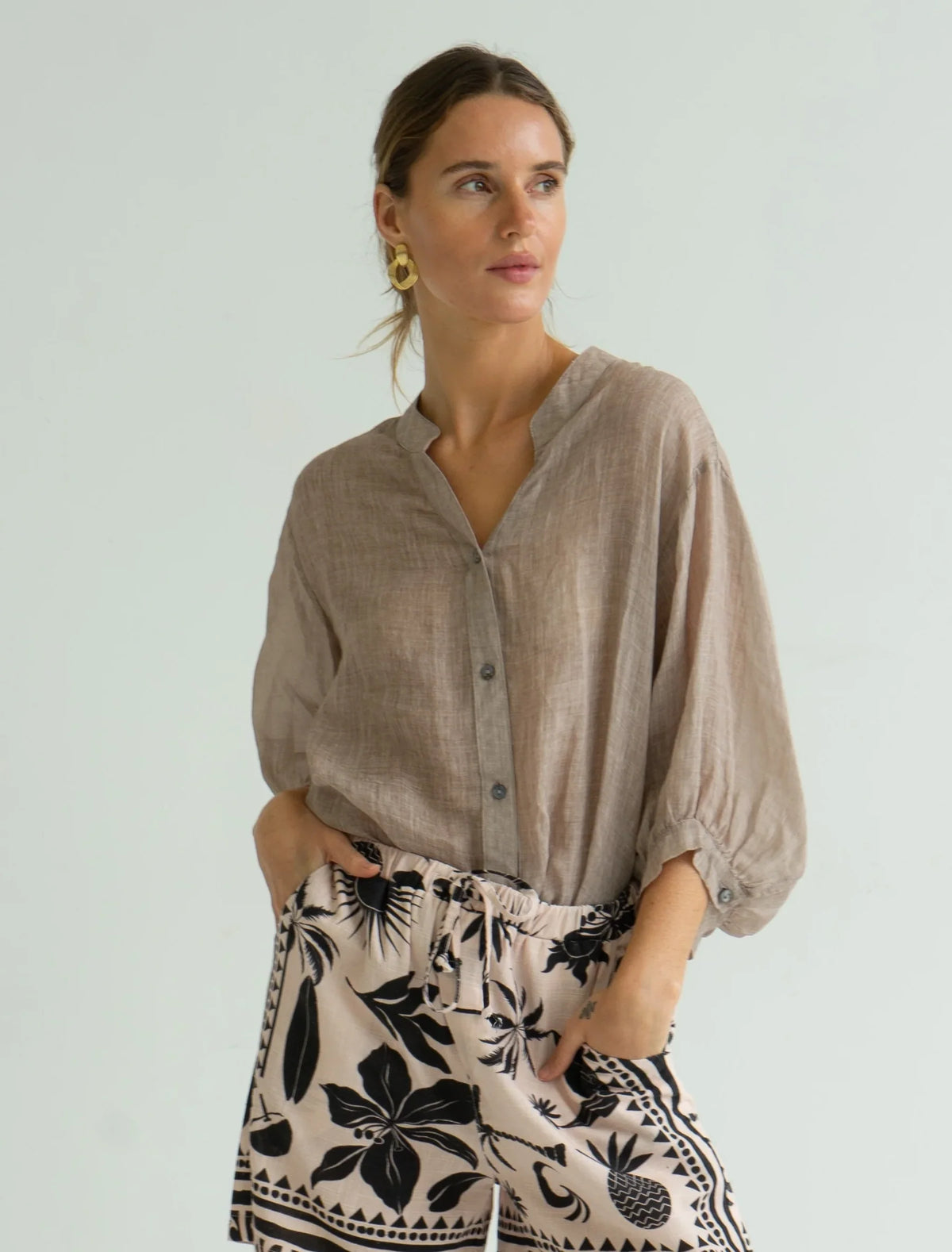 Nomad Linen Shirt by Worthier