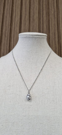 Cora Pearl Pendant Necklace